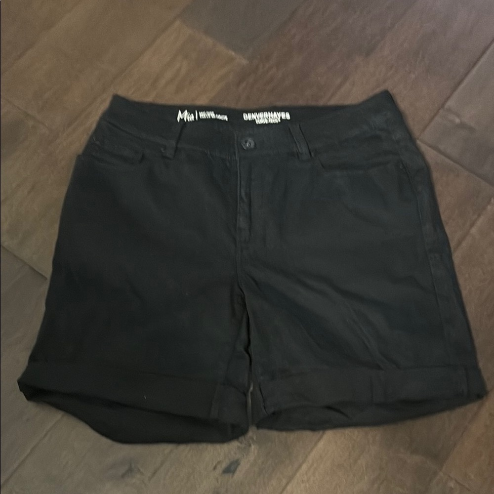 Denver Hayes Black Jean Shorts mid-rise curve-tech for Women, size 8
